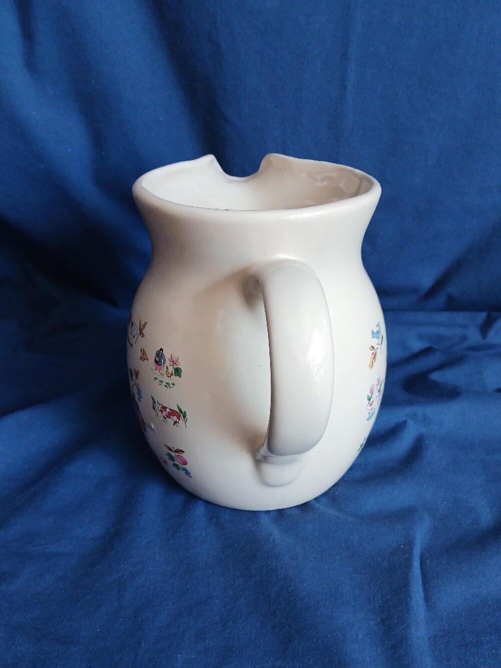 1980s Grandmacore International Heartland 40 oz Milk Jug Table Pitcher - Picture 3 of 14